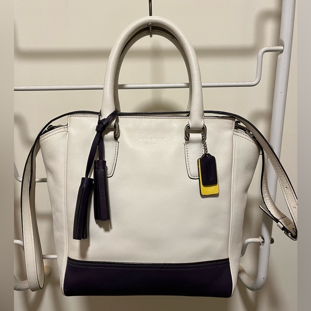 Coach cross body with detachable strap